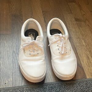 Men’s Vans White Low-Top Sneakers